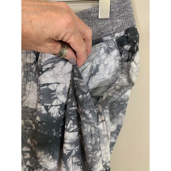 Cabi Gray Marble Tie Dye Pants Poplin Pull-on Yoga Waist Women's Size Small - Picture 3 of 11
